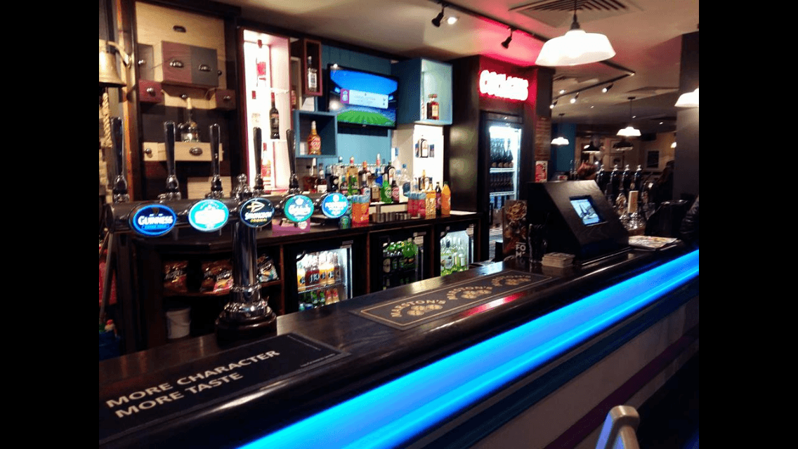 New Crown Hotel